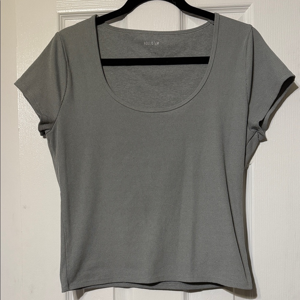 💖3/$15💖 Hollister Ribbed Crop Shirt